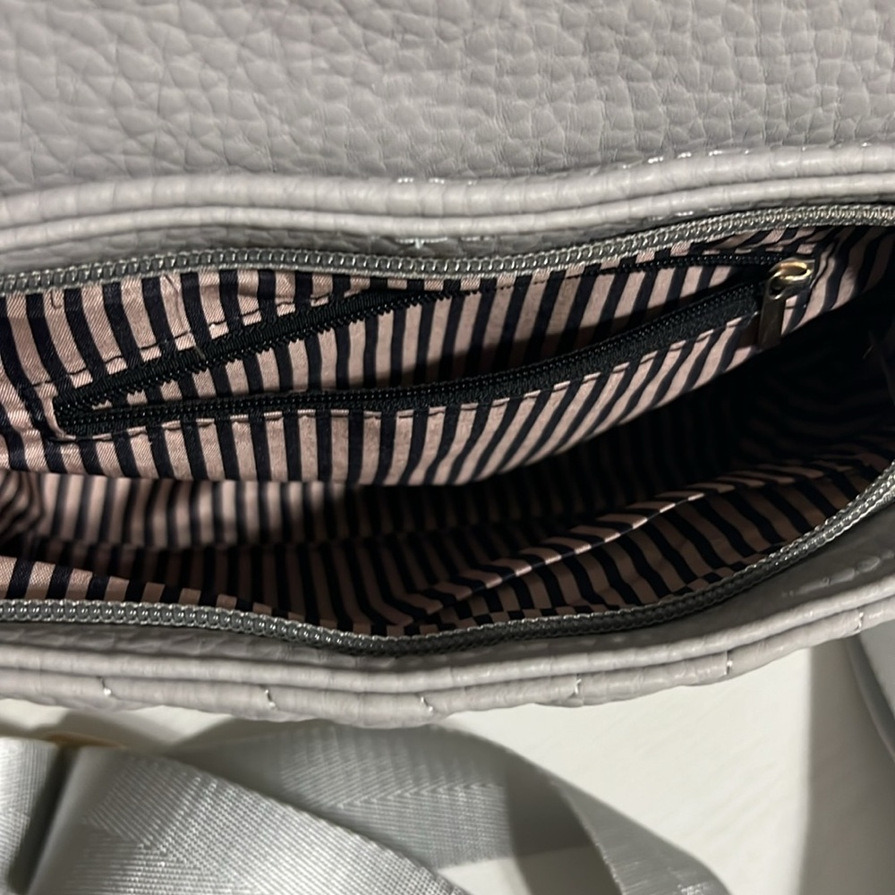 Gray Crossbody 🌺 - Picture 3 of 8
